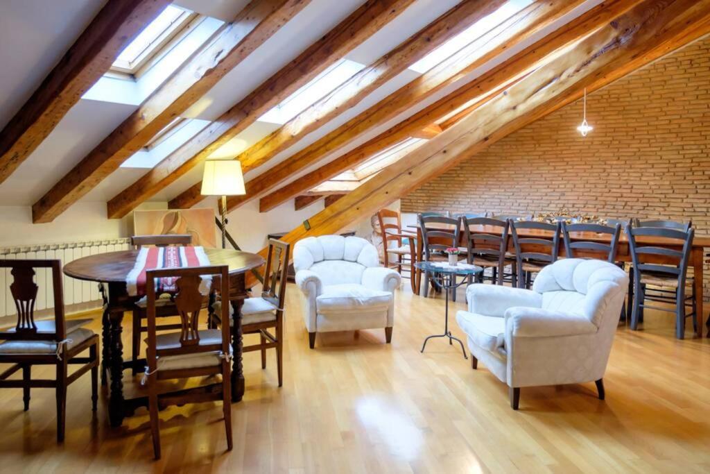 6 Ponterosso - Luxury Attic Apartment Триест Екстериор снимка
